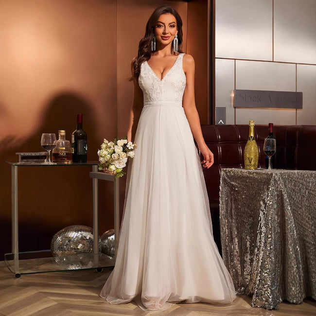 Princess White V-collar Wedding Gauze Lace Dress Hover Image
