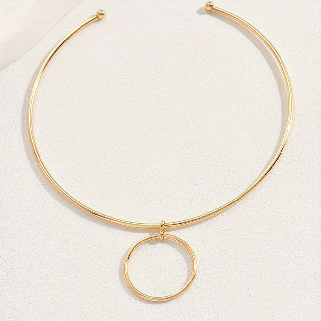 Collier ras de cou pour femme avec grand cercle géométrique en métal Main Image