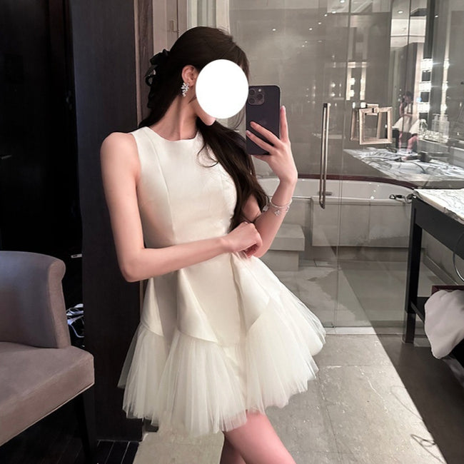 Robe poire scellée en maille bouffante Hover Image