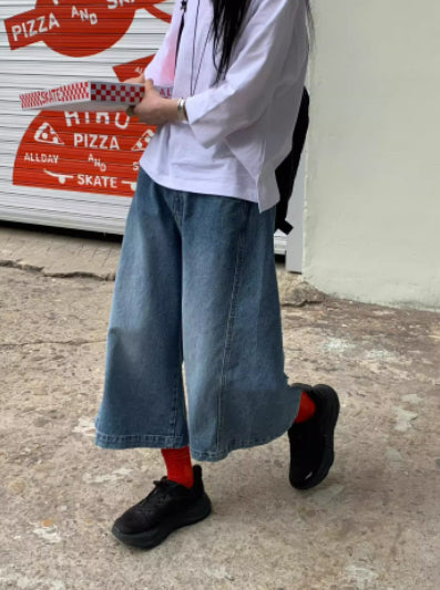 Elastic-waist Distressed Wide-leg Capri Jeans For Women
