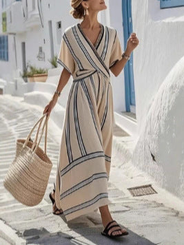 Robe décontractée ample style rétro à imprimé rayé, robe de vacances d'été à manches courtes et col en V, robe longue plissée bohème trapèze pour femme