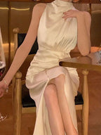 Robe en satin à motif spécifique pour femme