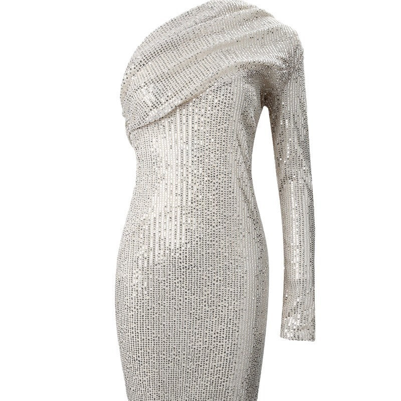 Robe de soirée à sequins asymétrique argentée