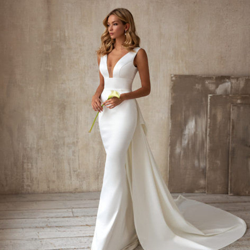 Robe de mariée longue et sexy sans manches à col en V