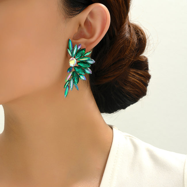 Boucles d'oreilles clous de luxe en cristal en forme d'ailes, strass scintillants, bijoux élégants pour femmes, soirée, mariage, bal de promo Main Image