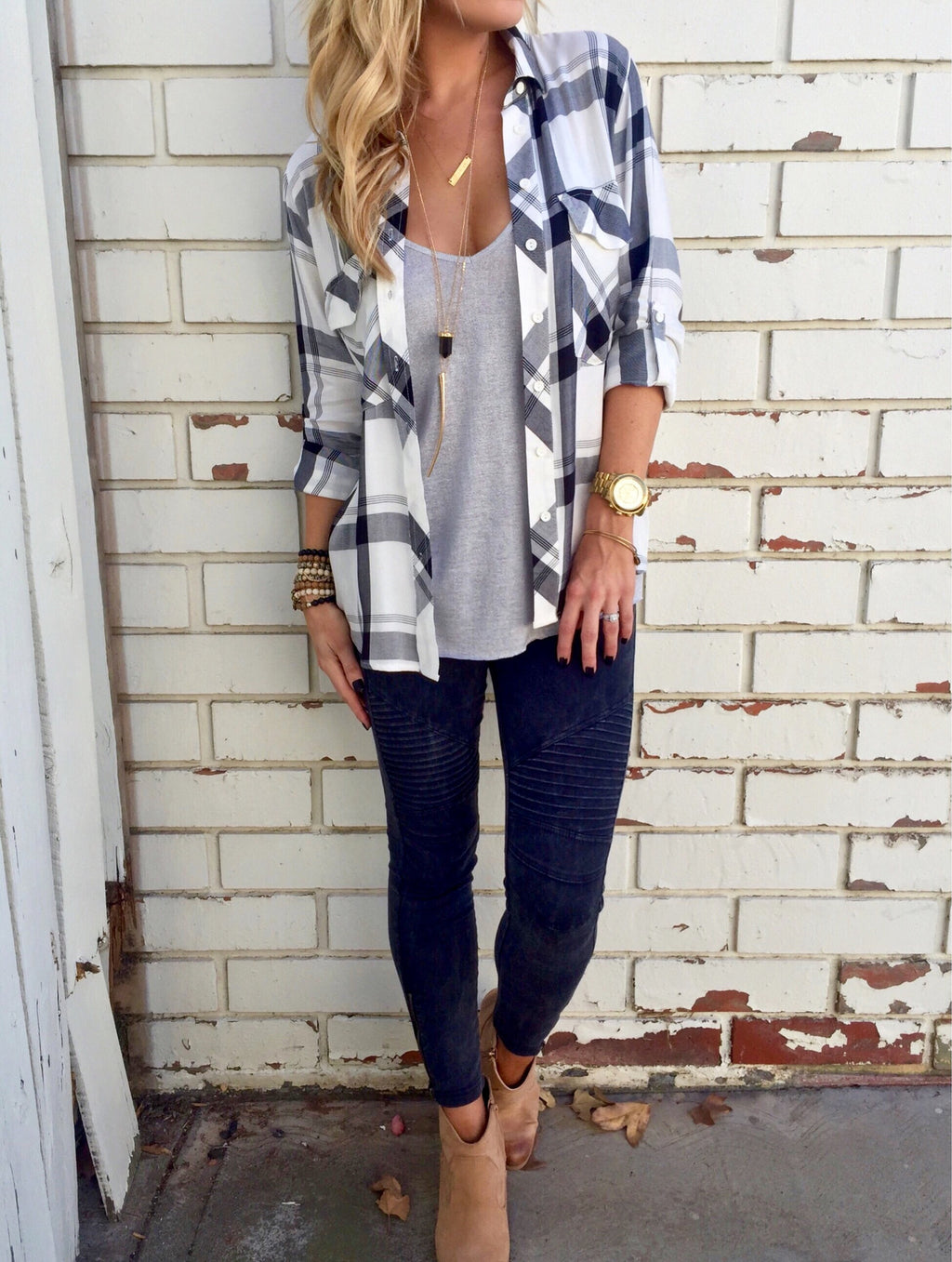 aliexpress new winter women's Plaid shirt long sleeved blouse and a large number of spot