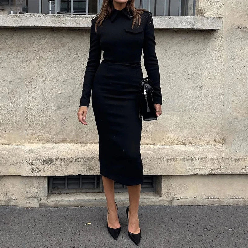 Robe moulante unie avec drapé à la taille