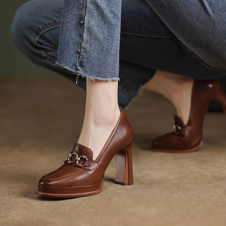 Talons hauts décontractés de style rétro britannique pour femmes