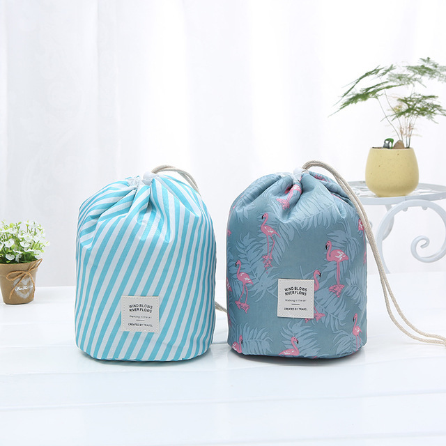 Trousse de toilette et trousse à maquillage classiques