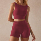 Ensemble deux pièces short et gilet de sport pour le yoga