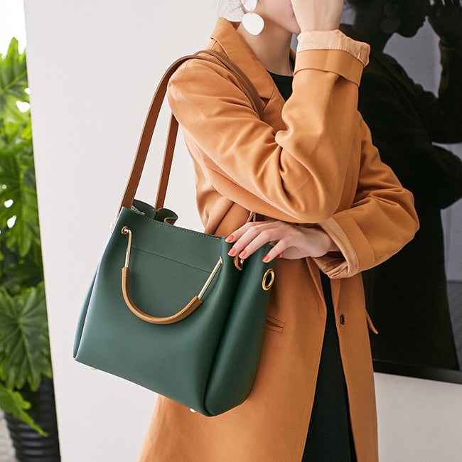 Sac à main pour femme, grande capacité, sac fourre-tout décontracté, sac à bandoulière pour femme, sac seau couleur unie Hover Image