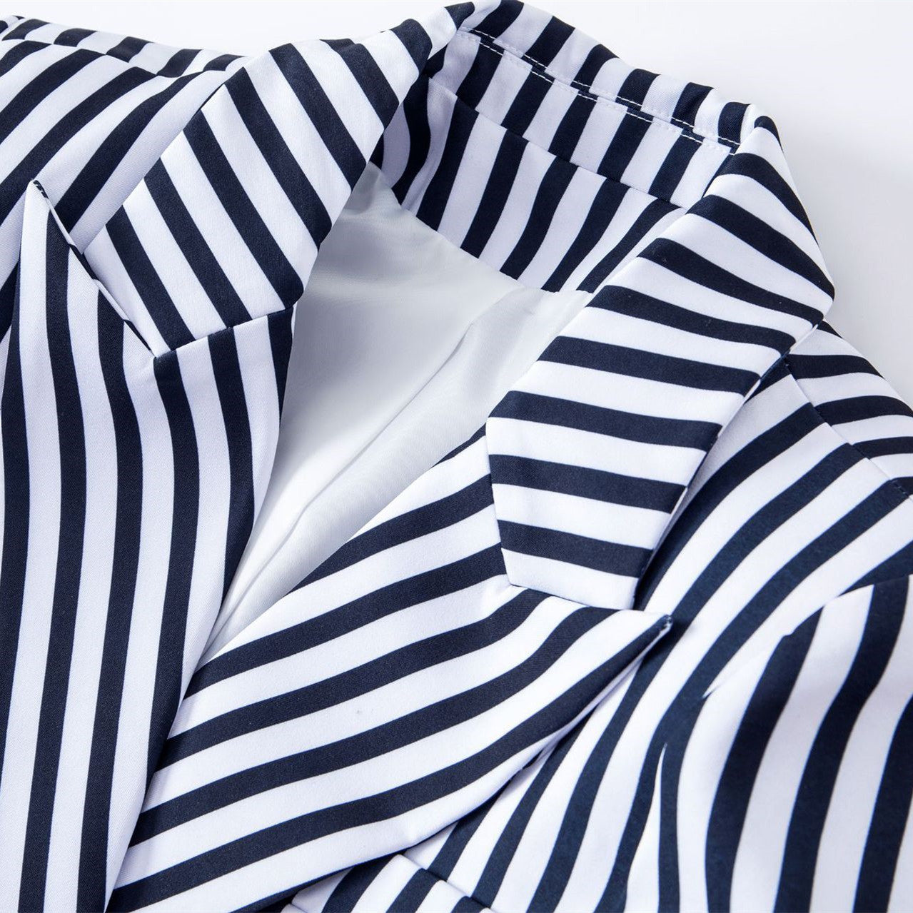 Slim-fitting Double-breasted Blazer With Vintage Stripes