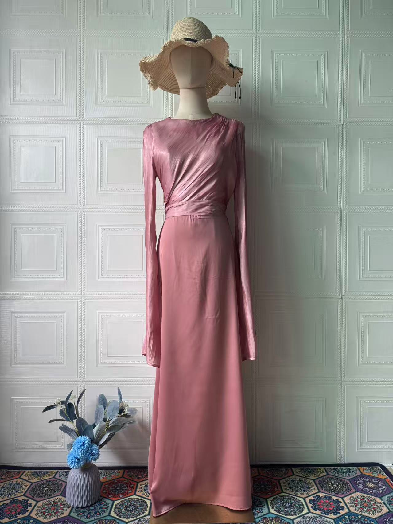 Robe en polyester à manches longues pour femmes