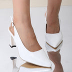 Sandales à bout pointu pour femme, grande taille, à talon moyen et bride à la cheville