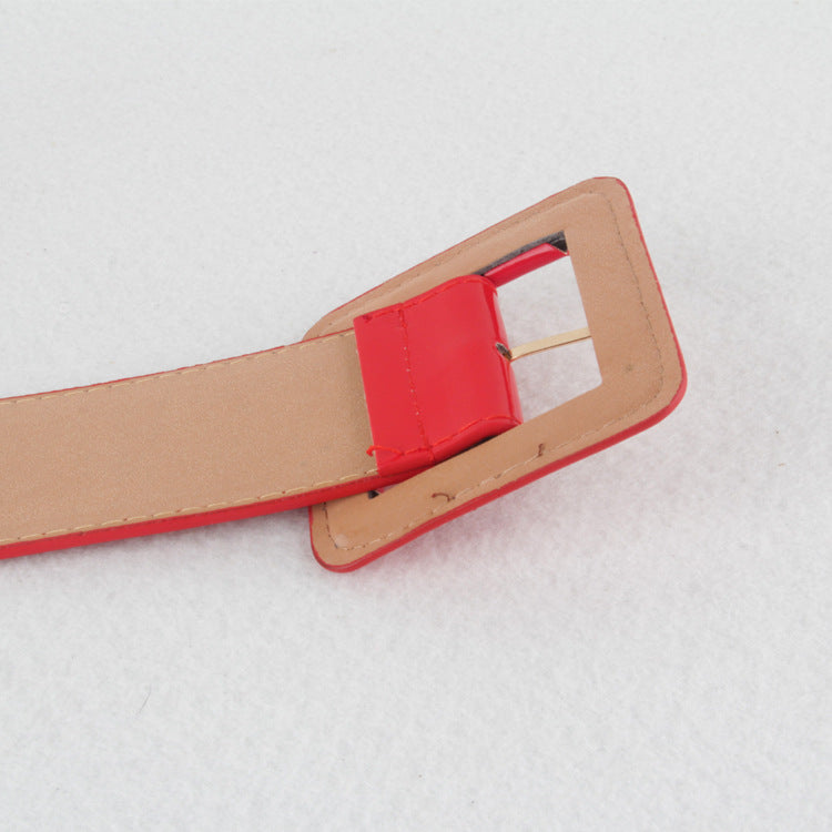 Ceinture décorative tout-aller pour femme avec boucle en cuir verni large