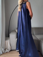 Robe longue sans manches en satin bleu roi