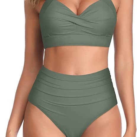 Maillot de bain de vacances au bord de la mer avec haut de bikini fendu à nœud