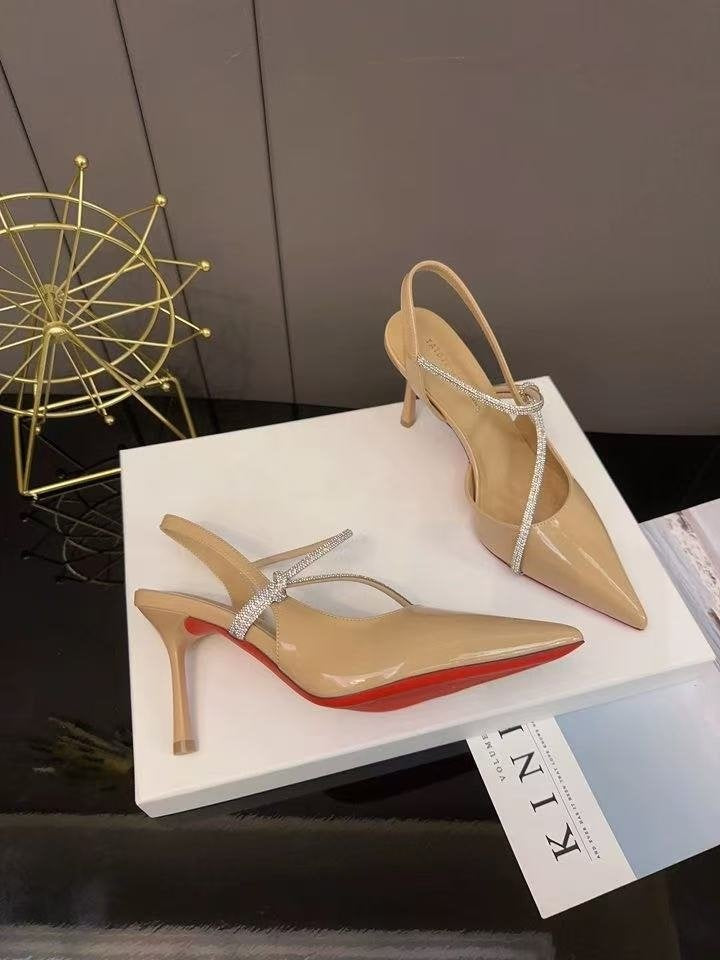 Sandales à talons hauts élégantes à bout pointu et talon aiguille, en cuir verni nude avec strass, style français, pour femmes, nouvelle collection été 2026