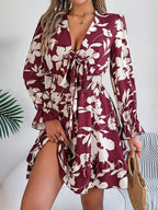 Robe trapèze à manches longues à ourlet festonné et imprimé floral pour femme
