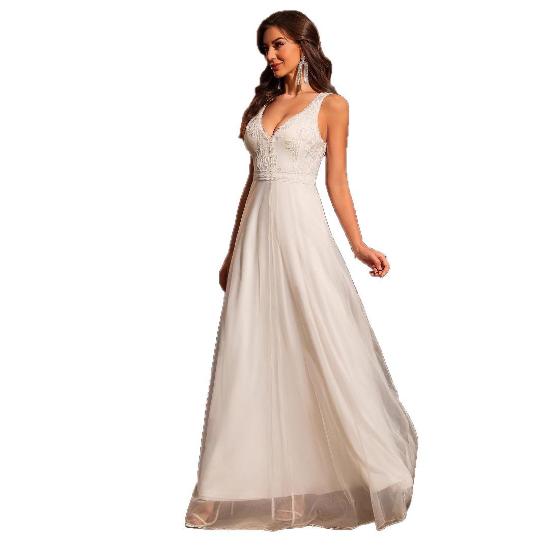 Robe de mariée en dentelle de gaze à col en V blanc princesse