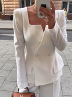 Blazer uni à col carré et à deux boutons