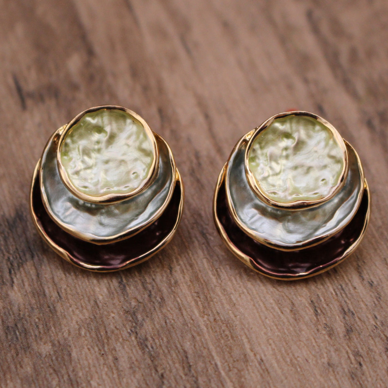 Boucles d'oreilles rondes peintes tricolores à la mode, élégantes et polyvalentes, boucles d'oreilles géométriques pour femmes