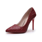 Escarpins à talons aiguilles pointus et tendance