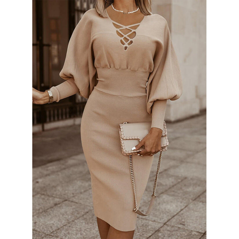 Robe longue tricotée à manches longues et taille haute de couleur unie
