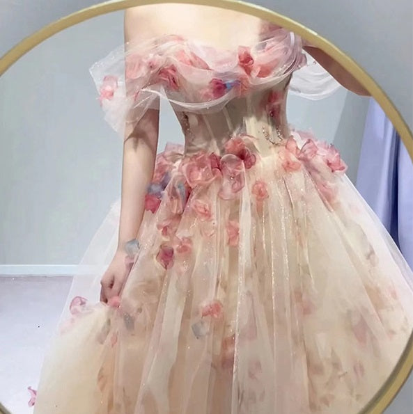Robe Rose Épaules Dénudées pour Femme, Nouvelle Robe de Mariée Légère Hover Image