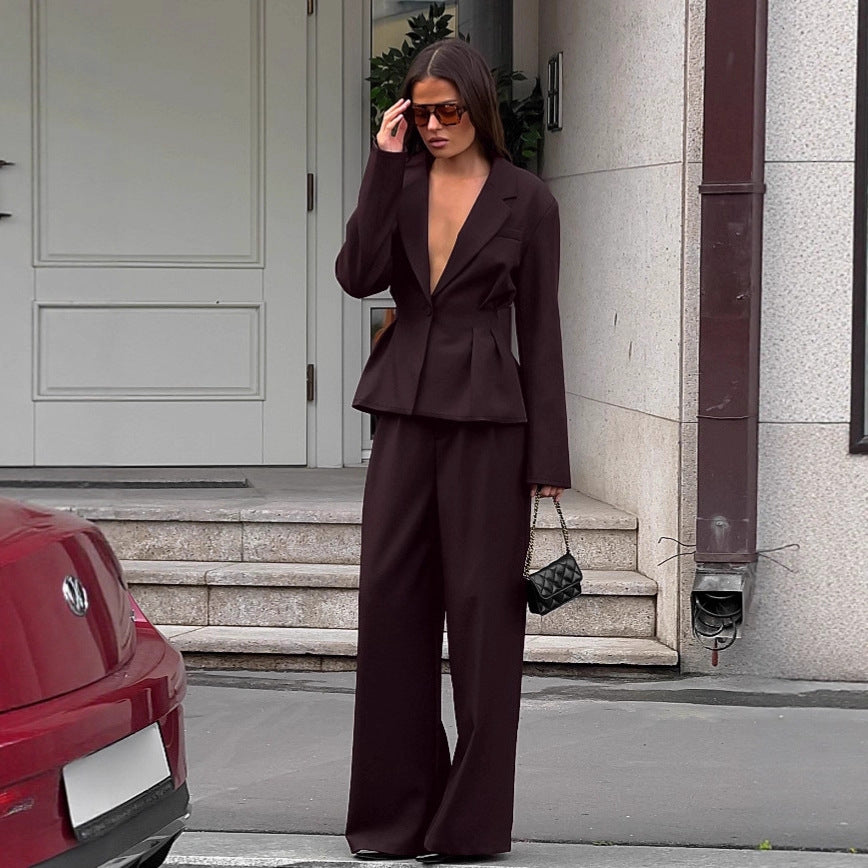Ensemble tailleur-pantalon marron cintré pour le travail en automne