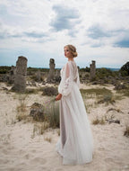 Robe de mariée une pièce brodée en gaze à col rond