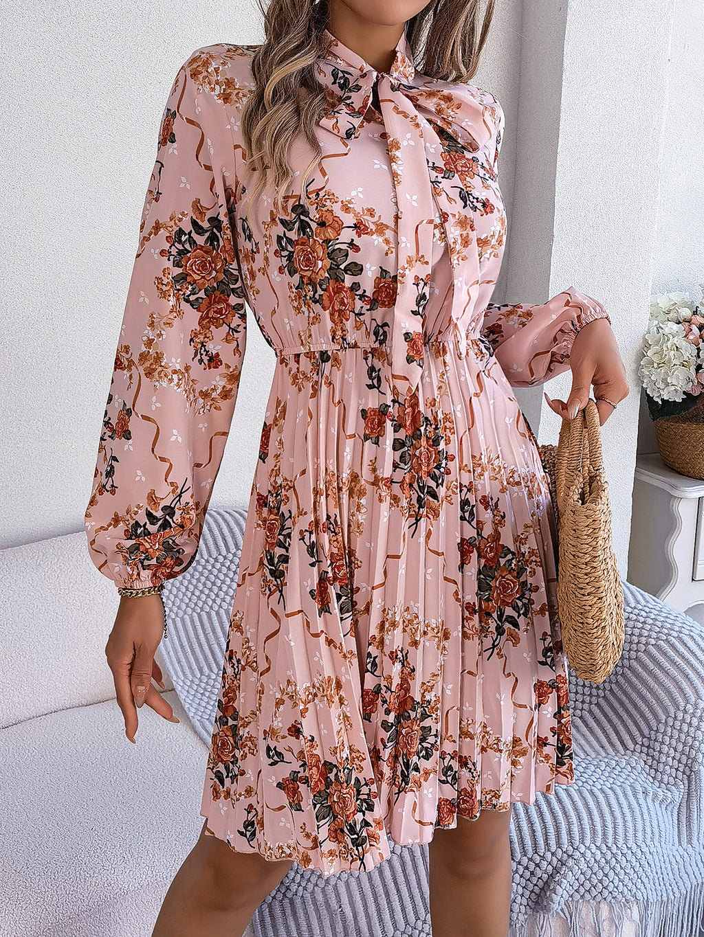 Robe longue plissée élégante à manches longues et taille nouée à imprimé floral pour femme
