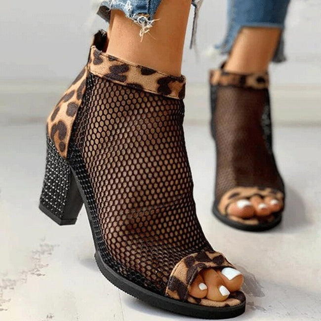 Sandales femme à talons épais, en résille, avec fermeture éclair, grande taille Hover Image