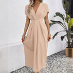 Robe longue unie à col en V profond, manches à épaules plissées et taille élastique