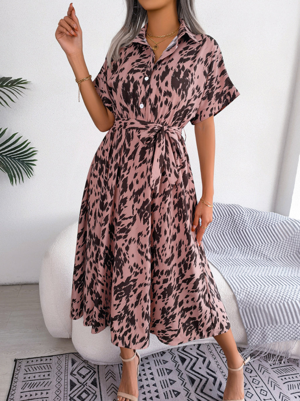 Robe chemise décontractée ample à imprimé léopard et taille nouée pour femme