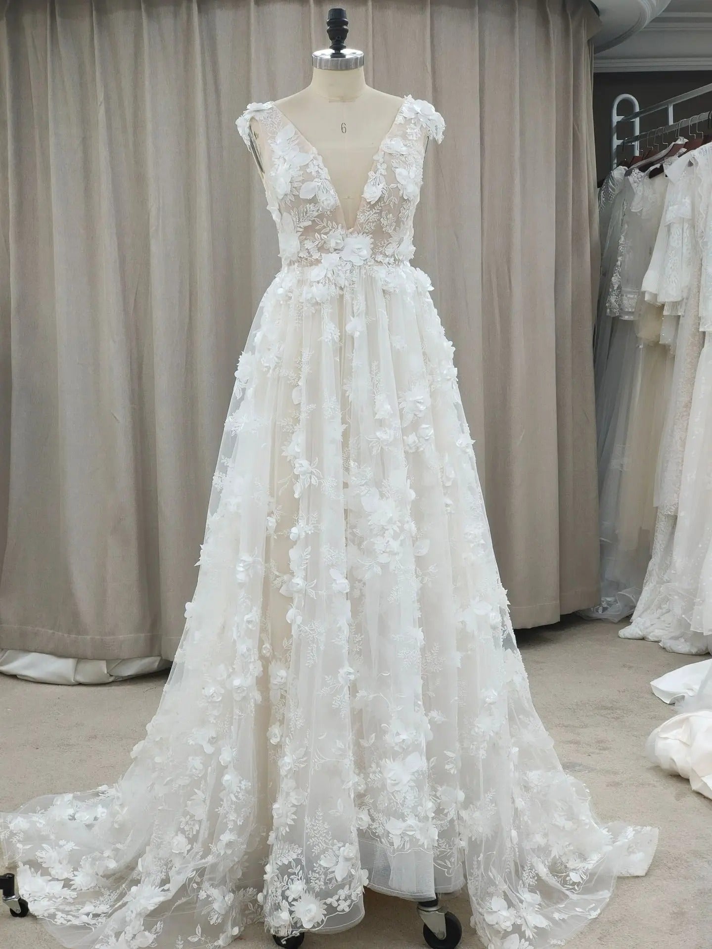 Robe de mariée blanche en dentelle pour femme