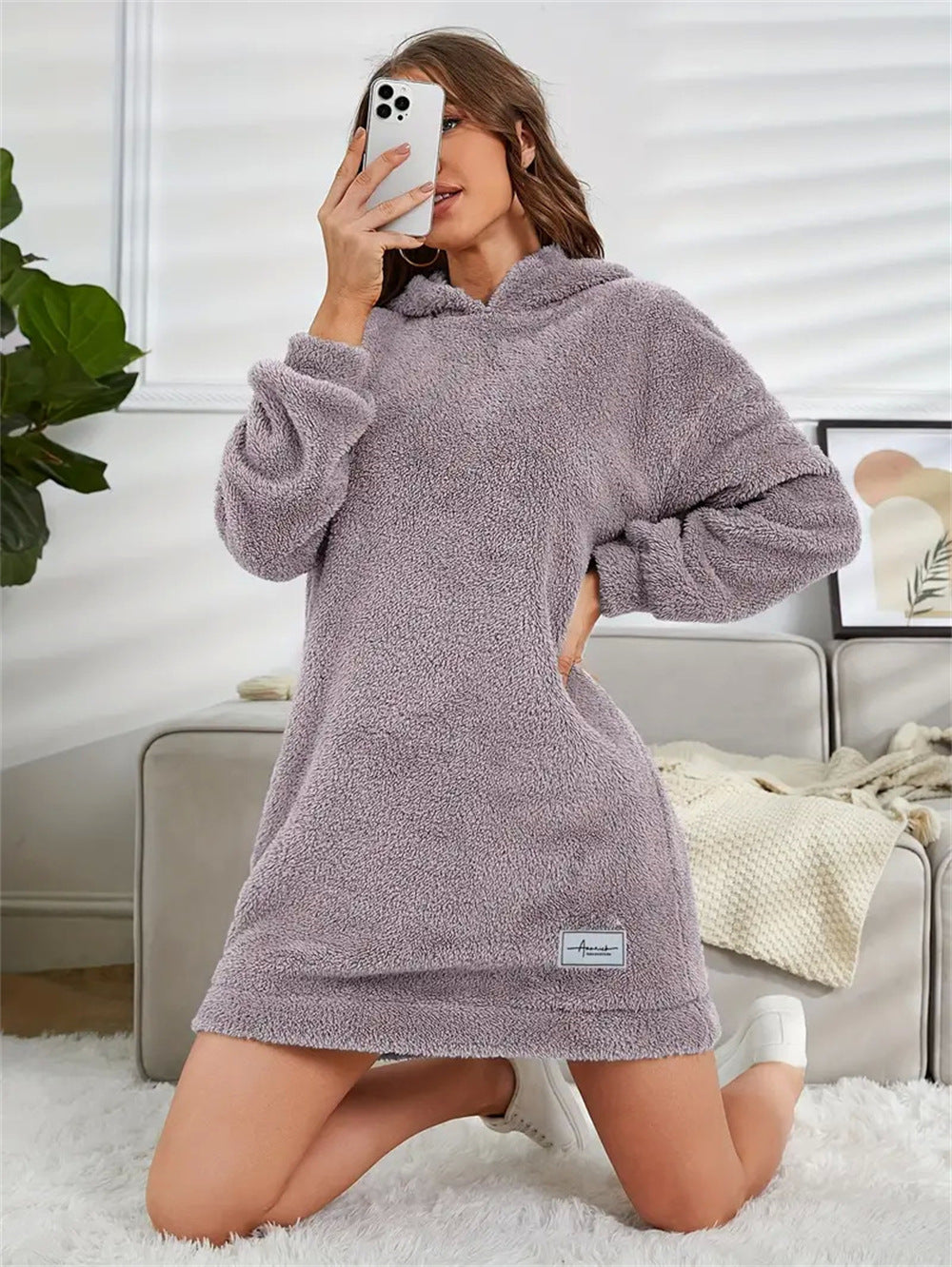 Robe à capuche et manches longues en peluche pour femme
