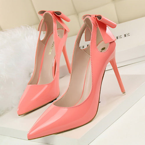 Chaussures à talons aiguilles pointus Hover Image