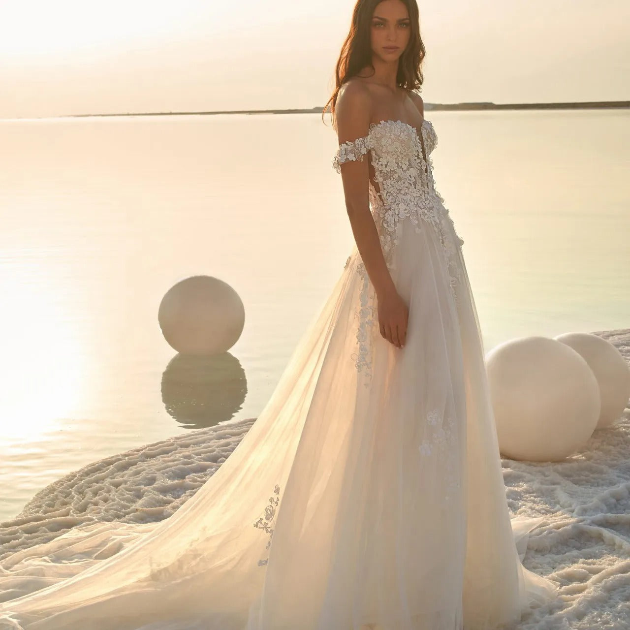 Robe de mariée de plage à manches bouffantes pour femme