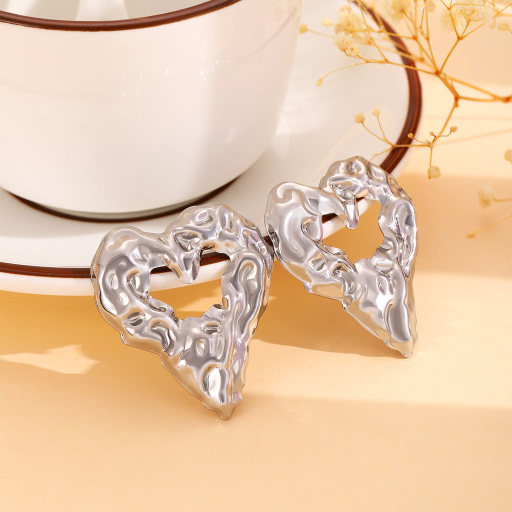 Nouvelles Boucles d'oreilles plissées en forme de cœur creux en lave, Bijoux fantaisie exagérés pour femmes, Cadeau de la Saint-Valentin