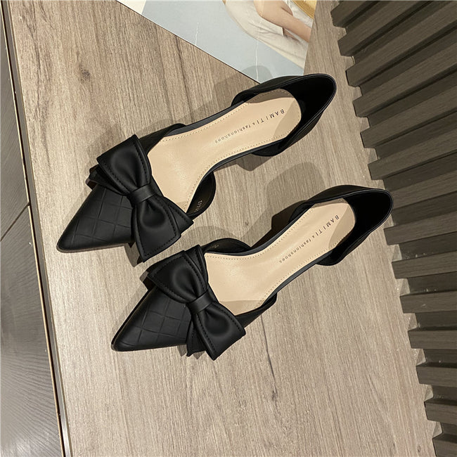 Escarpins blancs français à petits talons pour femme, chaussures de mariage Hover Image
