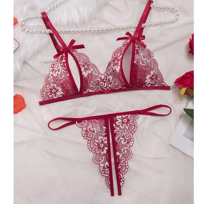 Ensemble de lingerie deux pièces transparent en dentelle pour femme Main Image