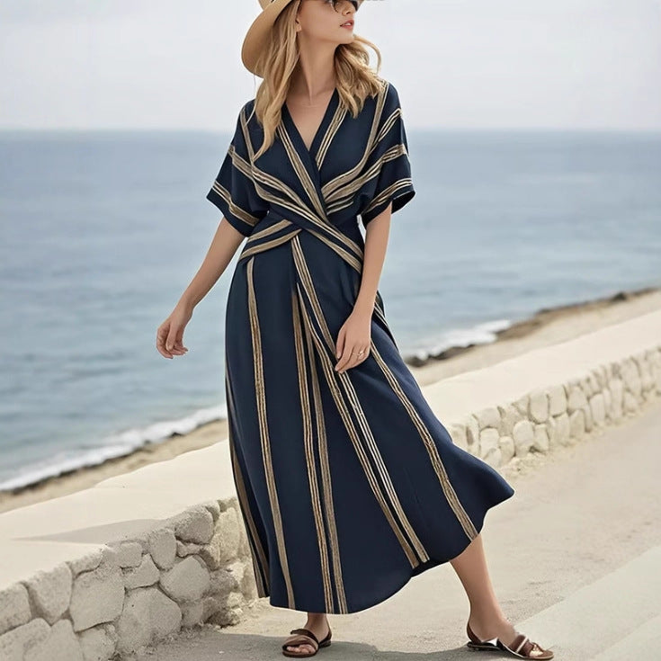 Robe décontractée ample style rétro à imprimé rayé, robe de vacances d'été à manches courtes et col en V, robe longue plissée bohème trapèze pour femme