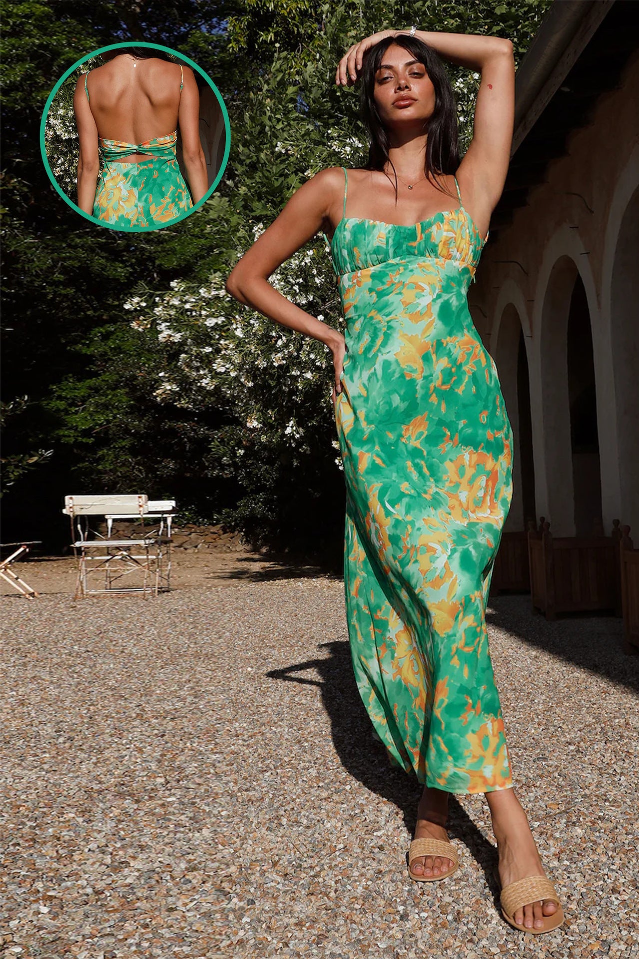 Robe à fines bretelles décolletée dos nu pour femme