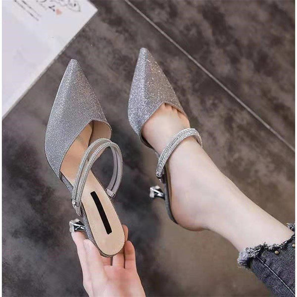 Sandales bout fermé femme à talons aiguilles