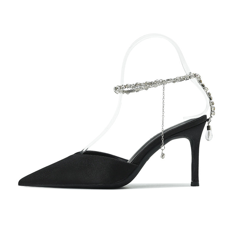 Chaîne en strass à bout pointu, talons aiguilles fins