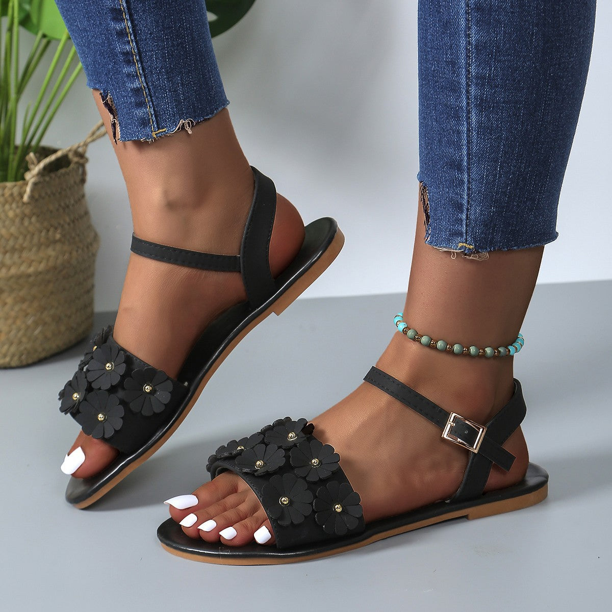 Sandales Rétro Fleurs Été Décontracté Polyvalent Bout Rond Boucle Chaussures Plates de Plage pour Femmes Nouvelles Chaussures Romaines