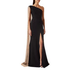 Robe noire fendue à cape asymétrique