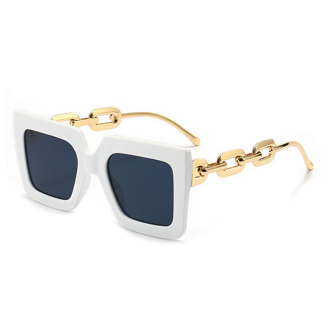 Lunettes de soleil carrées Lunettes de soleil Rétro Personnalisées Tendance pour Femmes Main Image