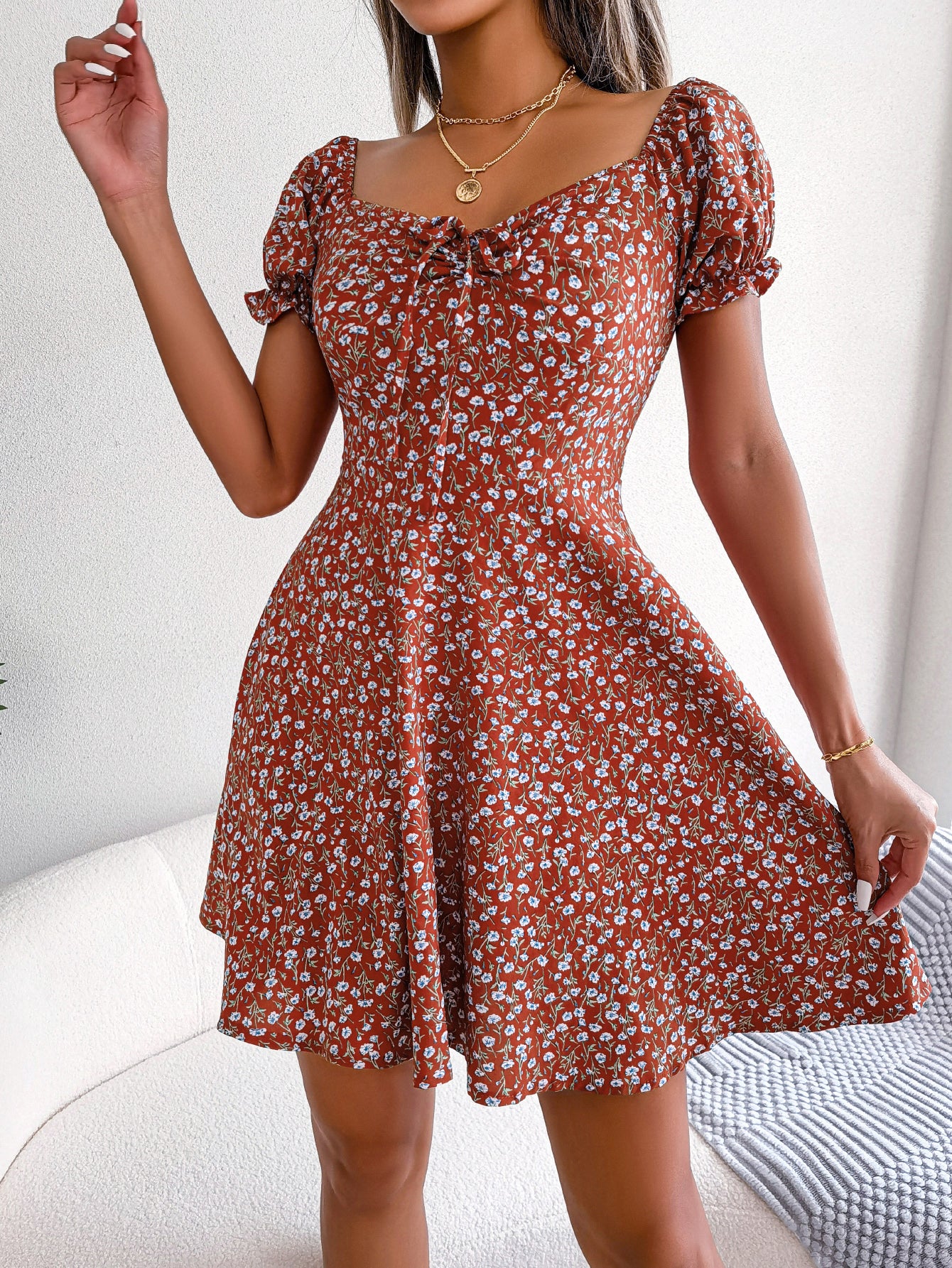 Robe décontractée femme à manches cloche, taille nouée avec cordon de serrage et imprimé floral fluide